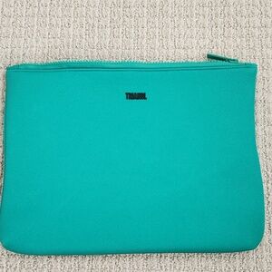 TRIANGL Green Neoprene Zip Pouch